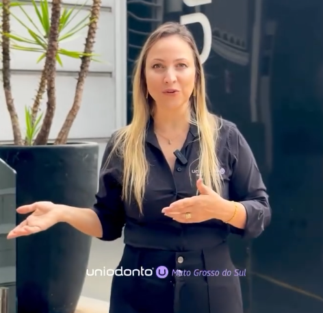 Karina Gimenez — Uniodonto